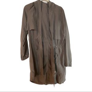 Long lightweight hooded trench